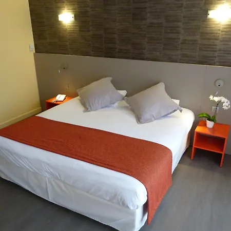 Hotel Logis & Marina D'adelphia 4*