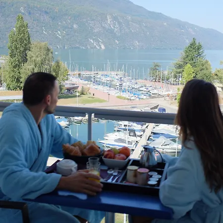 Logis & Marina D'adelphia Aix-les-Bains