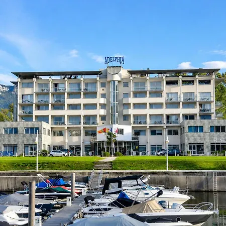 Logis & Marina D'adelphia 4*