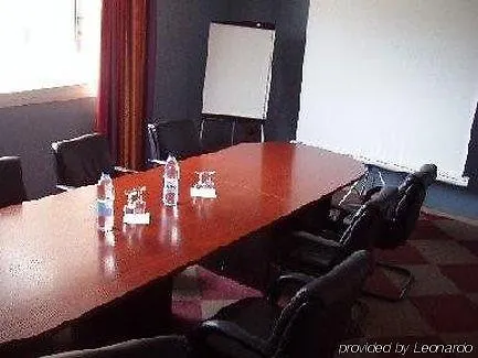 Logis & Marina D'adelphia Hotell