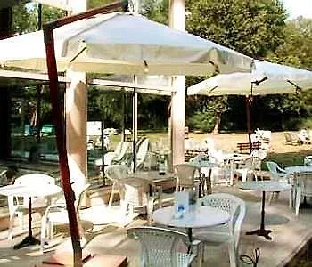 Logis & Marina D'adelphia 4* إيكس ليه با