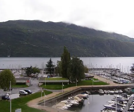 Hotell Logis & Marina D'adelphia