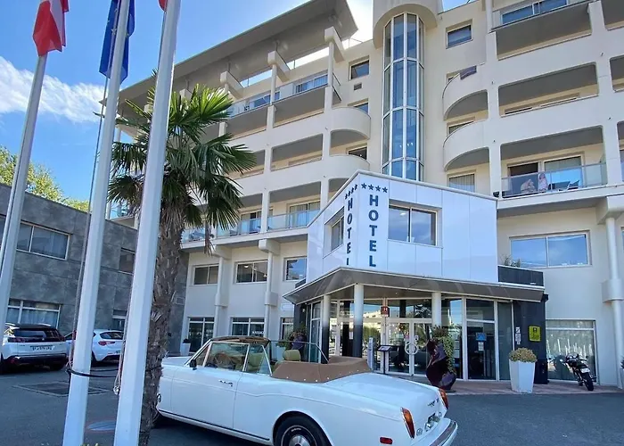 Hotel & Marina D'adelphia 4*