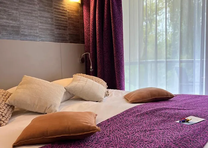 & Marina D'adelphia Aix-les-Bains