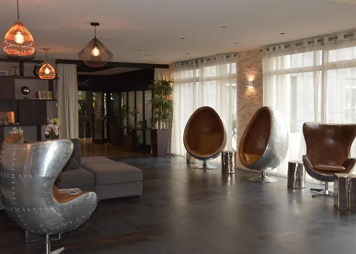 & Marina D'adelphia Hotel