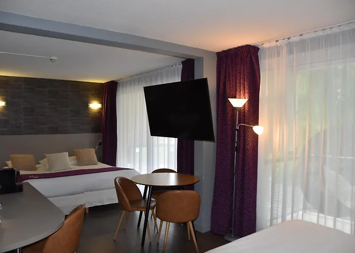 Hotel & Marina D'adelphia 4*