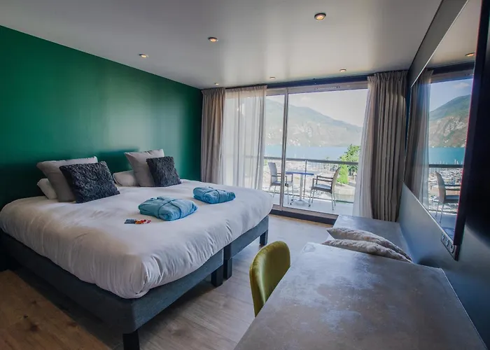 & Marina D'adelphia 4*