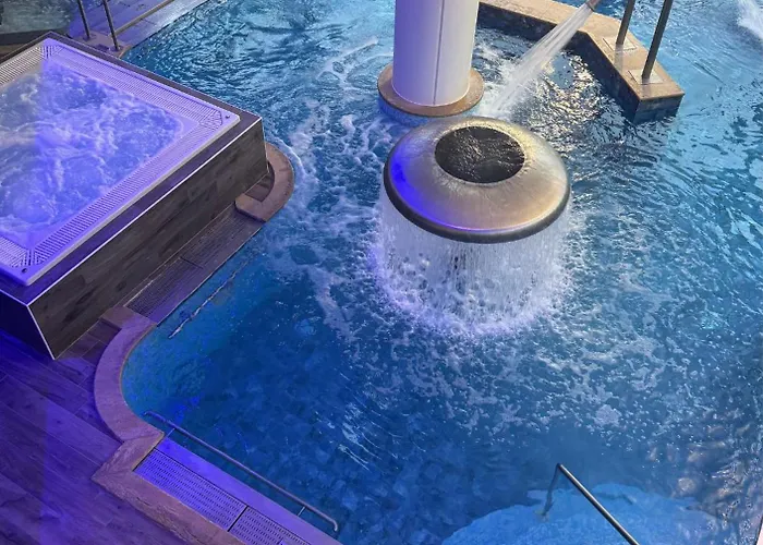 & Marina D'adelphia Hotel