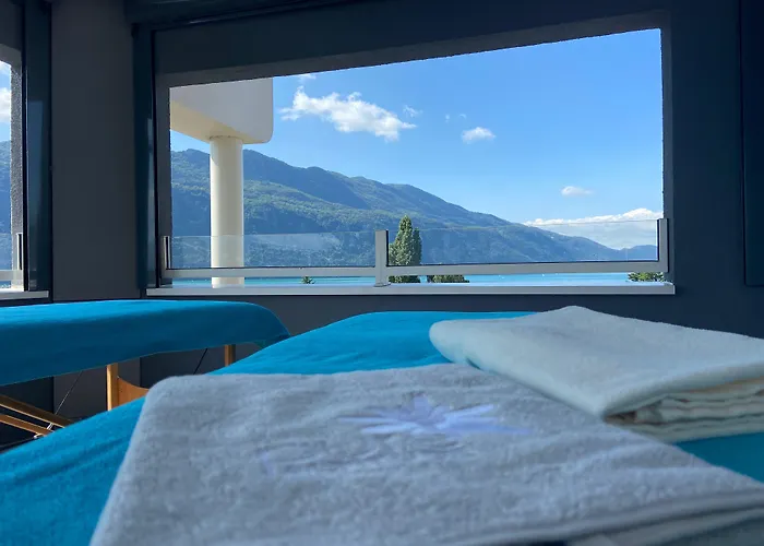 & Marina D'adelphia Aix-les-Bains