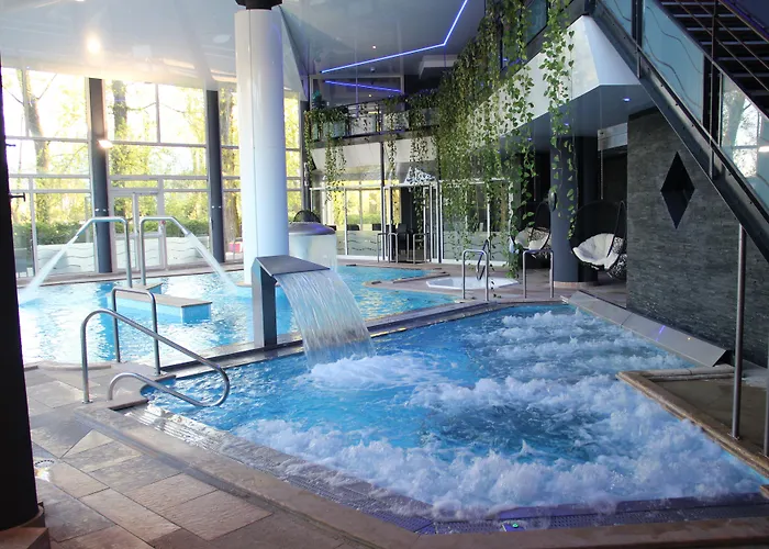 & Marina D'adelphia Hotel