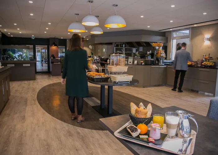 & Marina D'adelphia מלון אקס-לה-באינס