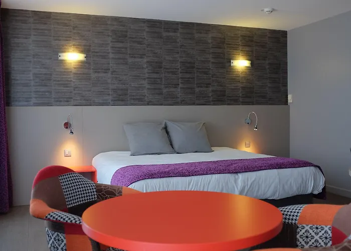 מלון & Marina D'adelphia