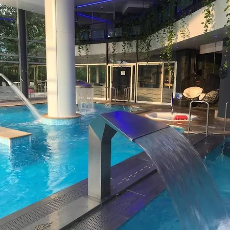 & Marina D'adelphia Hotel Aix-les-Bains