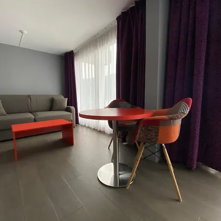 & Marina D'adelphia Hotel